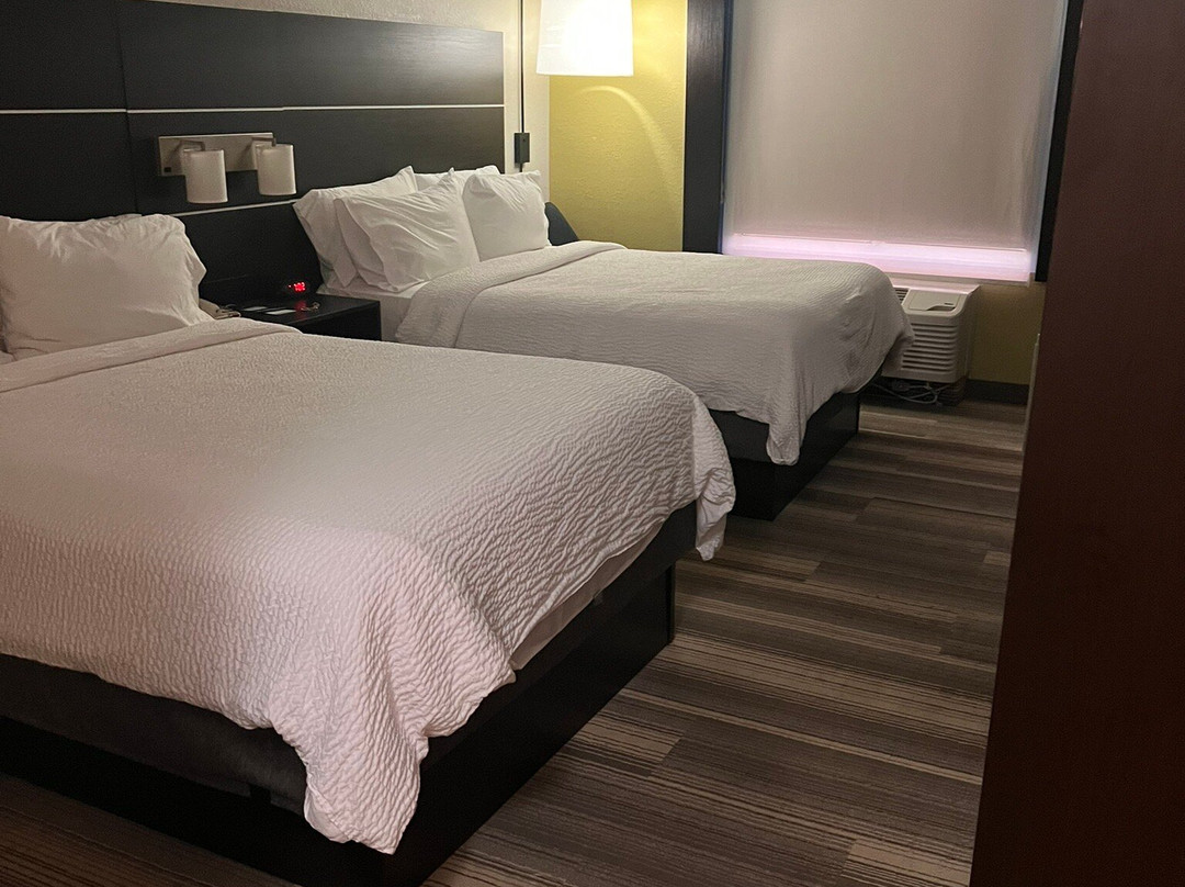 Holiday Inn Express & Suites Winona North by IHG主图