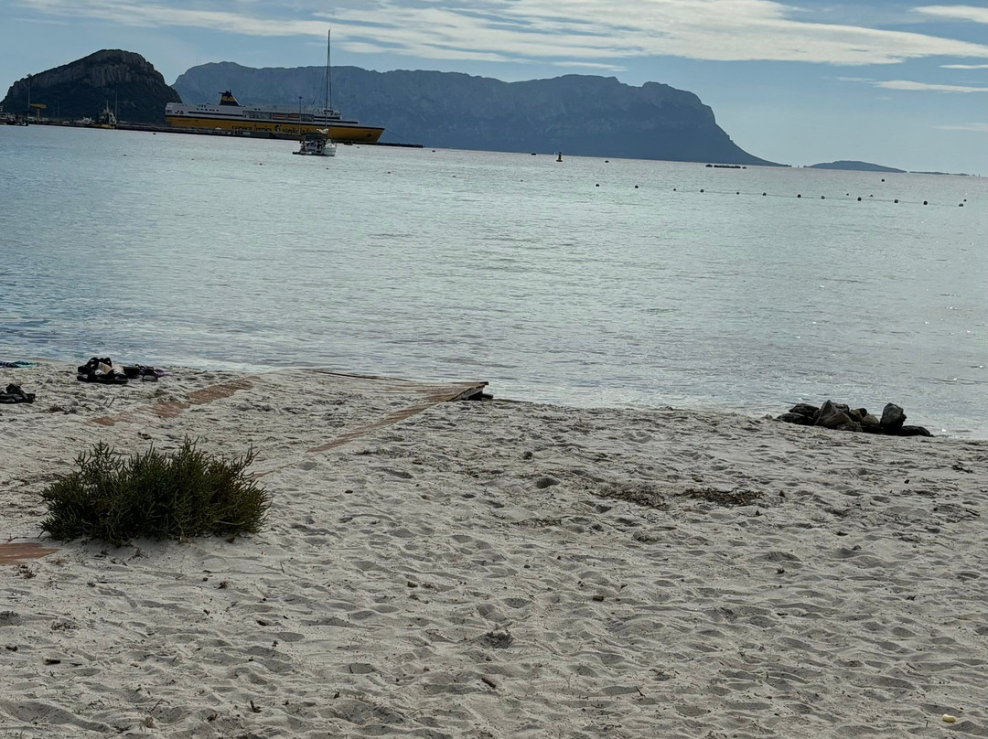 Terza Spiaggia-Golfo Aranci必去景点