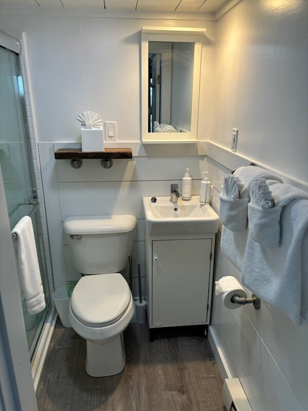 Stones Throw Hotel主图