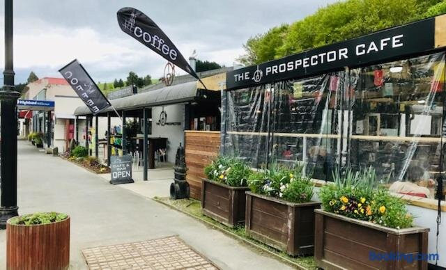 The Prospector Cafe & Accommodation