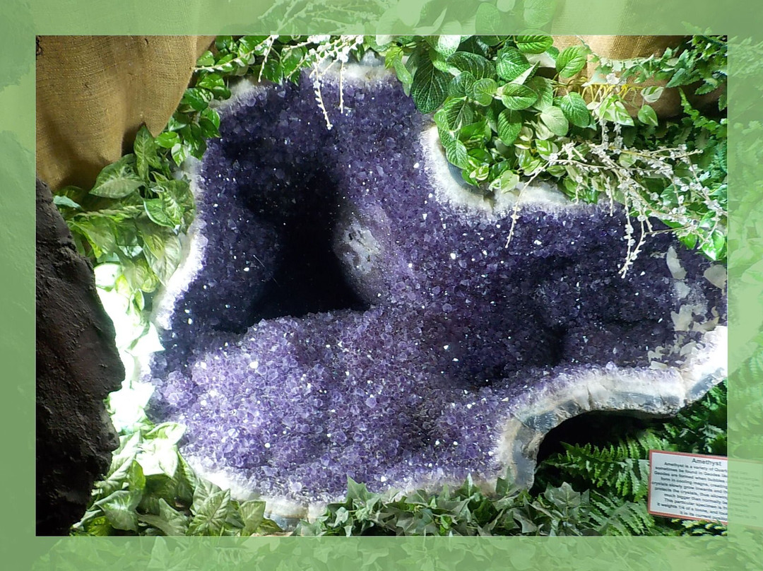 Woodsies Gem Shop-米尔杜拉必去景点