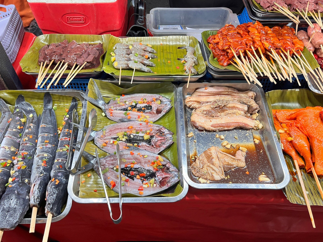 Roxas Avenue Night Market-达沃必去景点