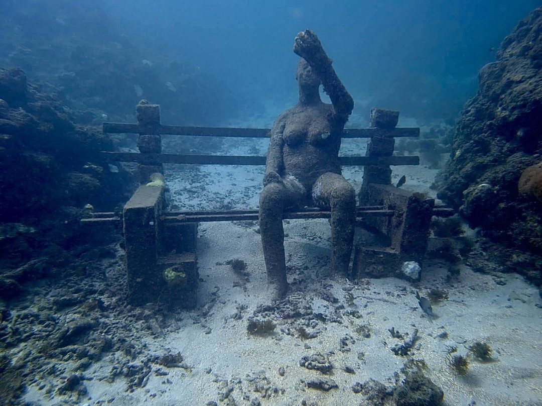 Underwater Sculptures-St. George's必去景点