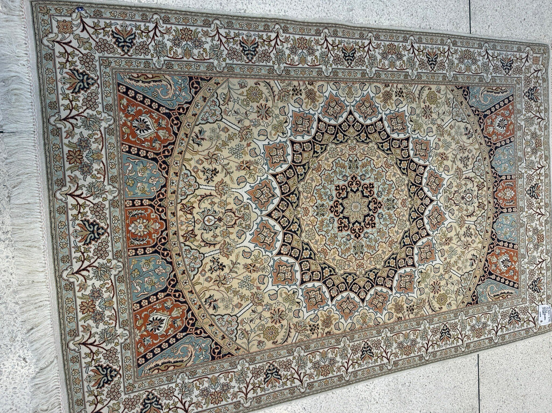 Carpet And Textile House-斋蒲尔必去景点