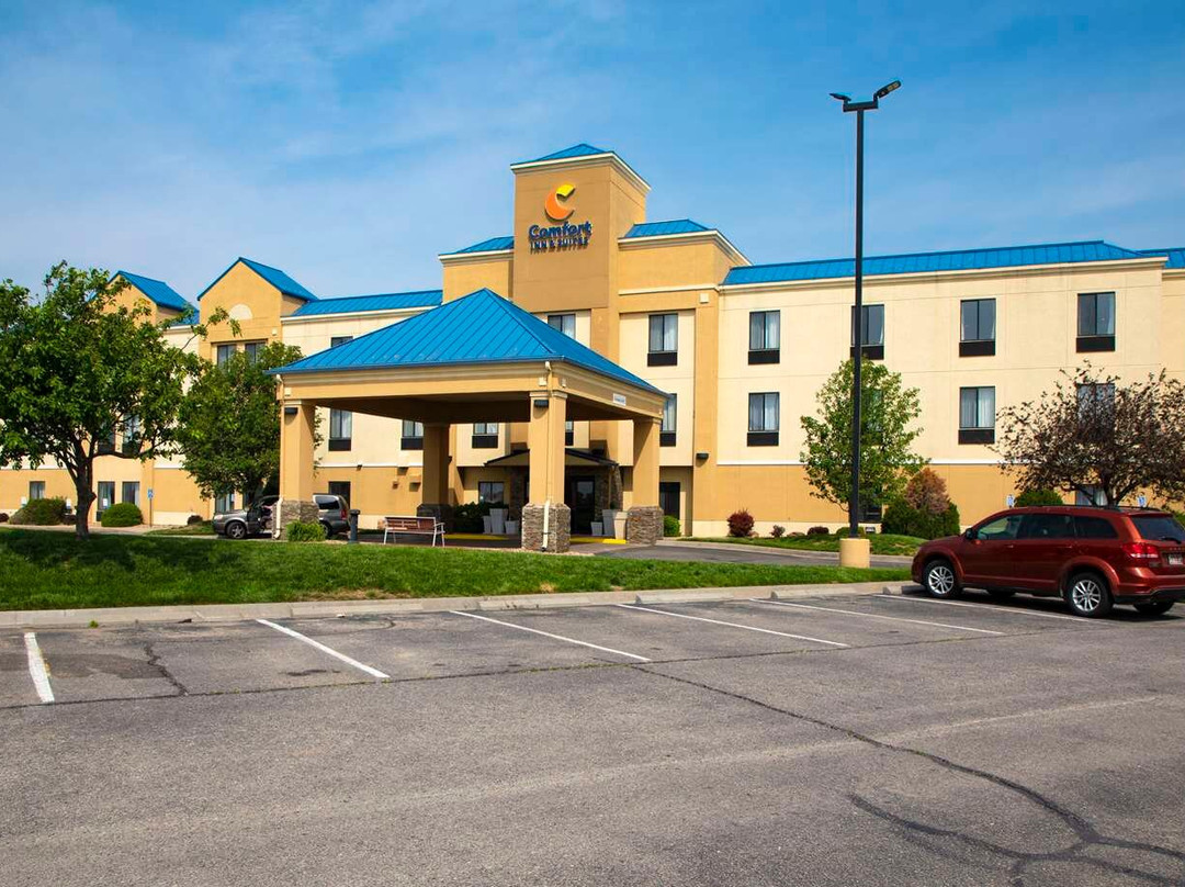 Comfort Inn & Suites主图