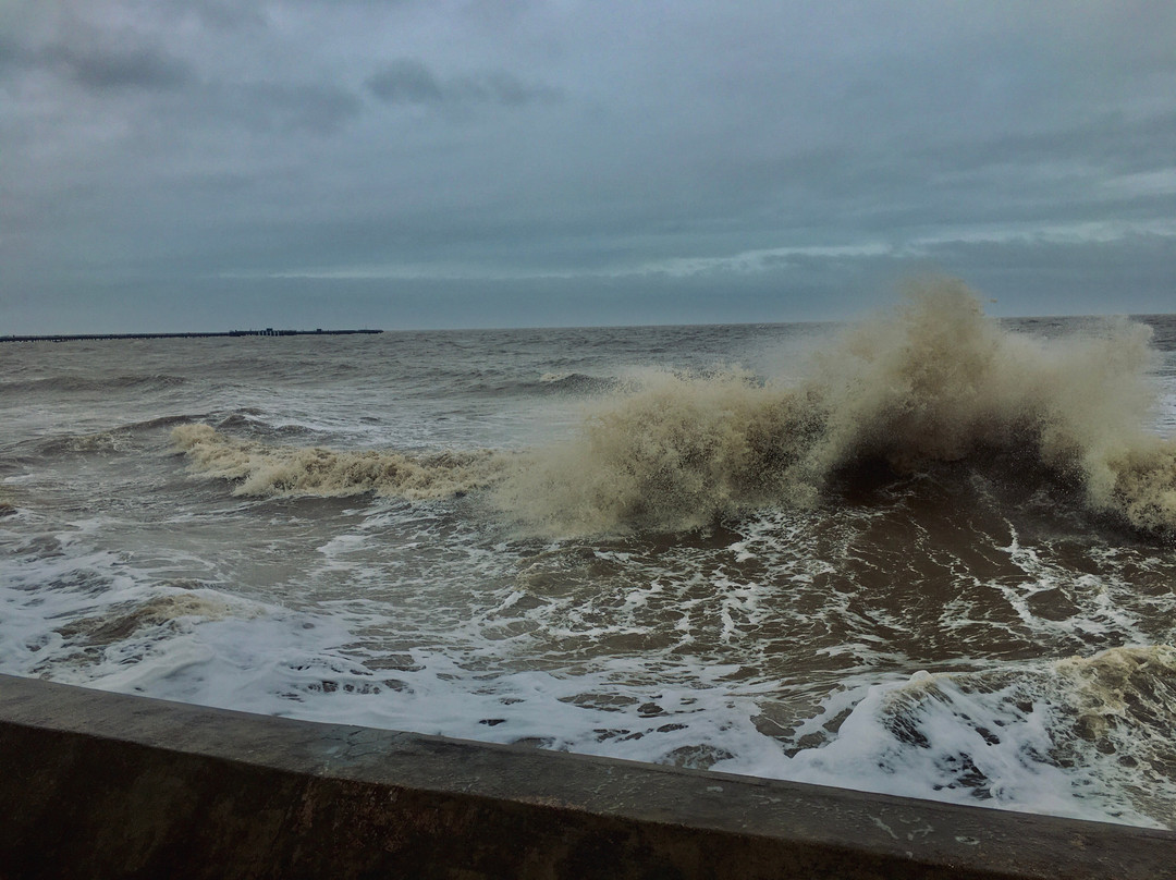 Walton On The Naze beach景点图片