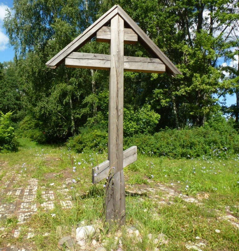 Worship Cross on Cathedral Hill-Ples必去景点