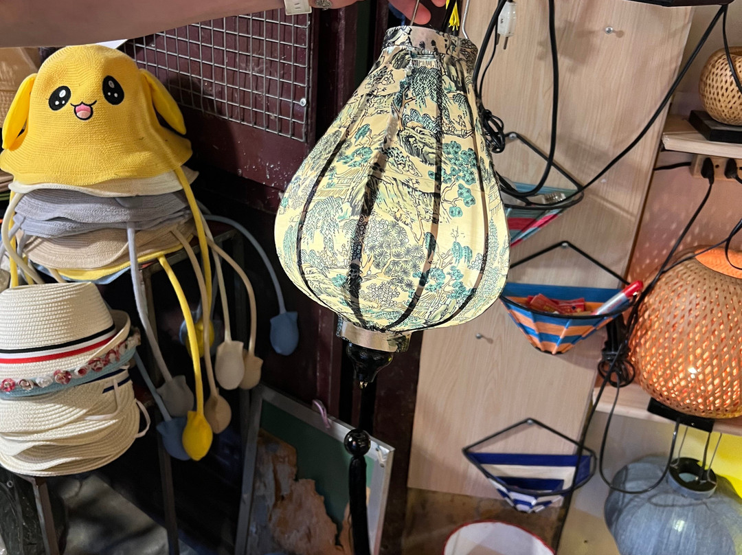 Đèn Lồng Hưng An-会安必去景点