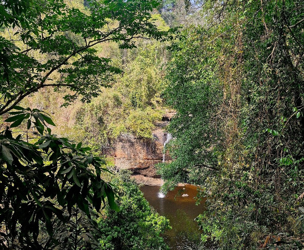 Haew Narok Waterfall景点图片