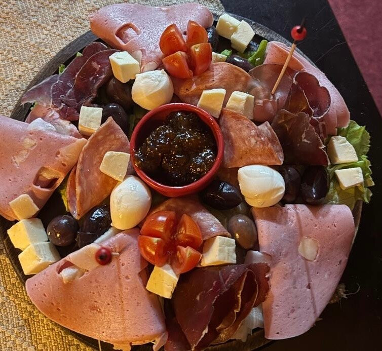 Bunker 1944 Bistro Lounge-地拉那必去景点