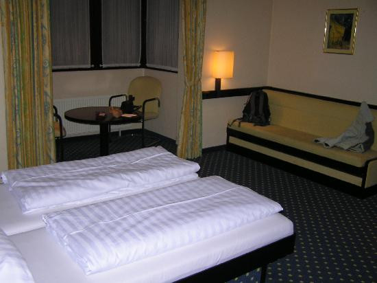 劳瑞德酒店主图