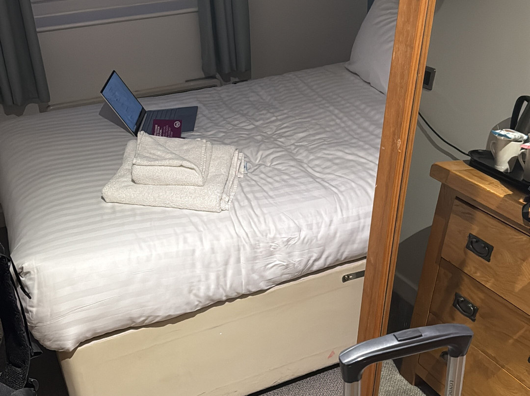 Waterside Hotel and Leisure Club主图