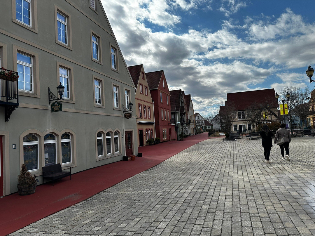 Stoudtburg Village景点图片