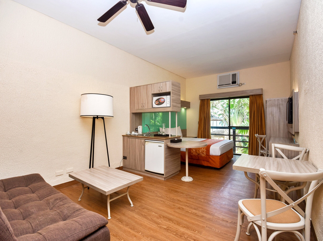 麦克罗特客栈&套房主图