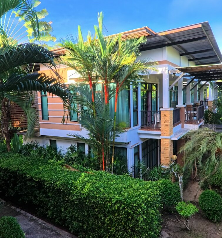 纳塔瓦伦温泉度假酒店主图