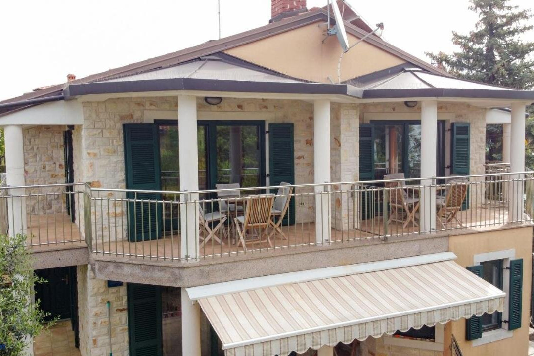Todor Seaside Apartments