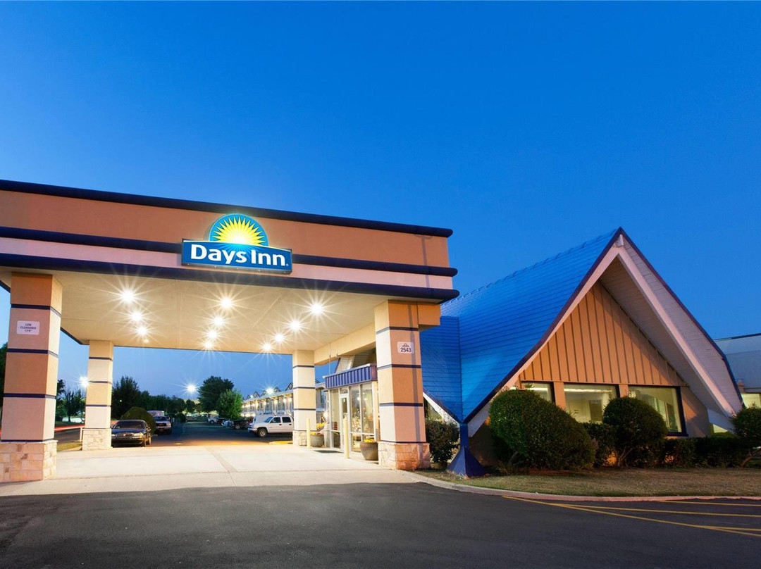 Days Inn by Wyndham Norman