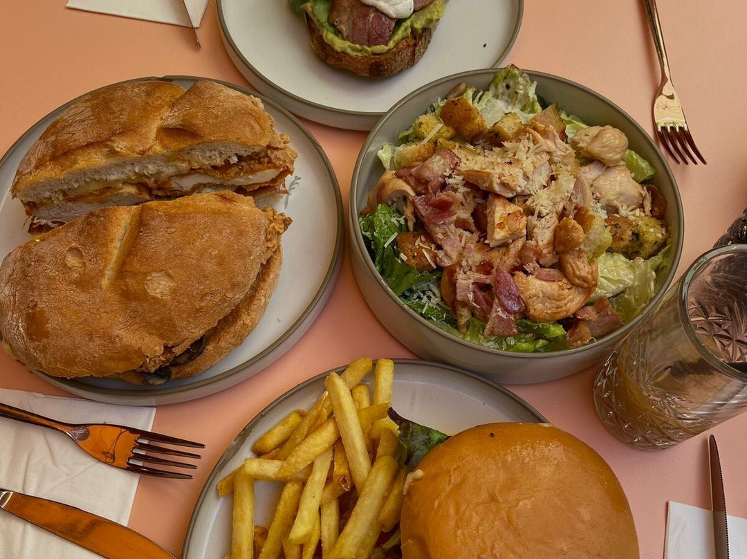 Karamelli Brunch Cafe