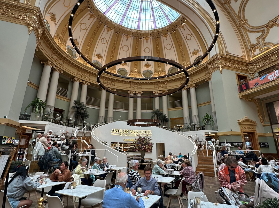 Shopping Stadsfeestzaal-安特卫普必去景点