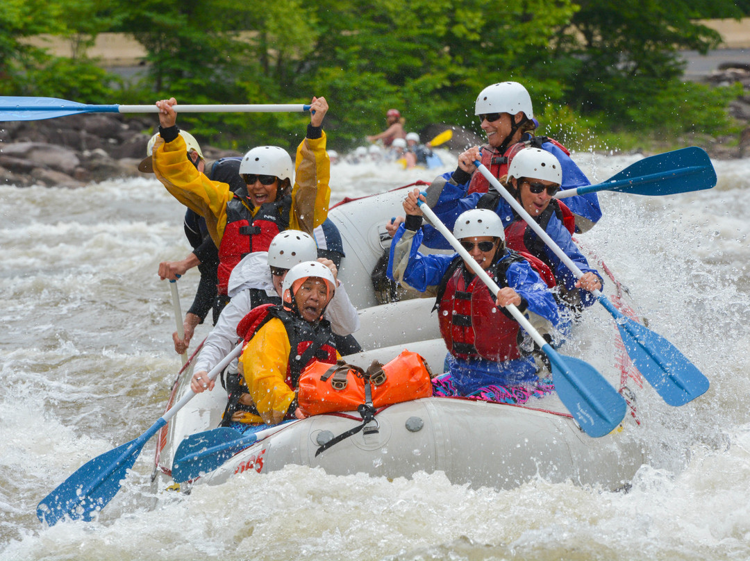 Rolling Thunder River Company景点图片