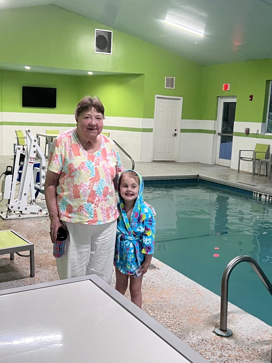 米利奇维尔拉昆塔温德姆套房酒店-泳池