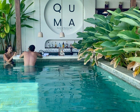 Quma Hotel