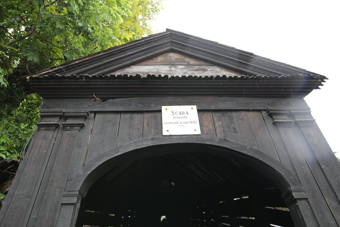 Scara Acoperita-Covered Stairway-锡吉索拉必去景点