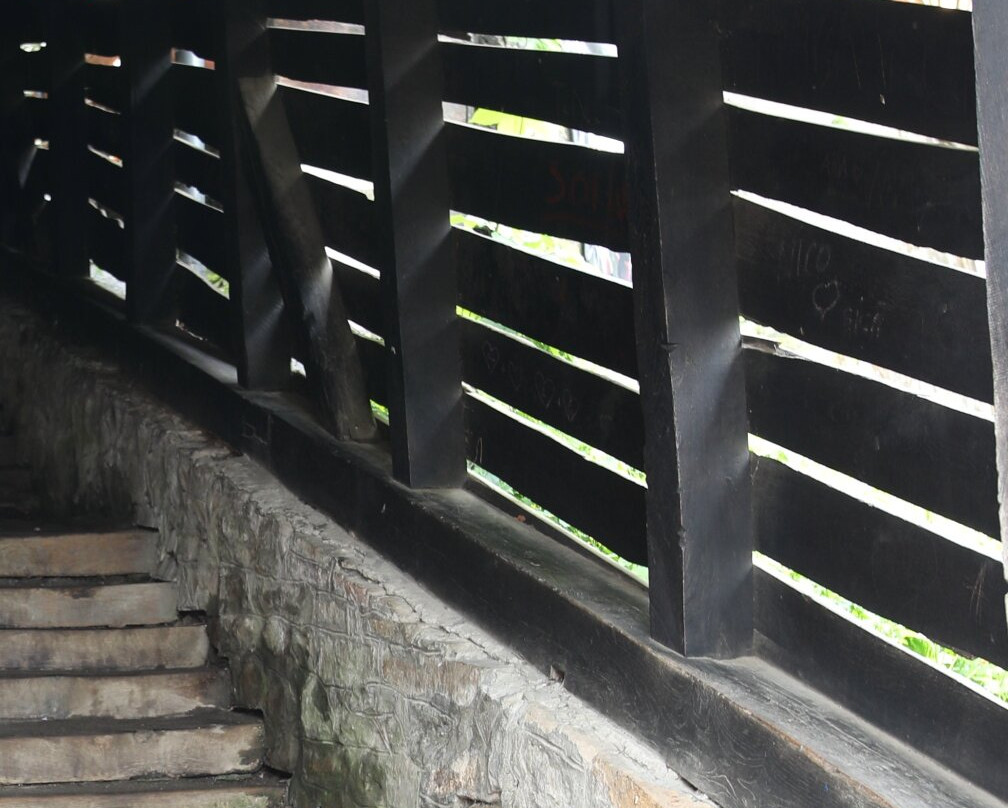 Scara Acoperita-Covered Stairway-锡吉索拉必去景点