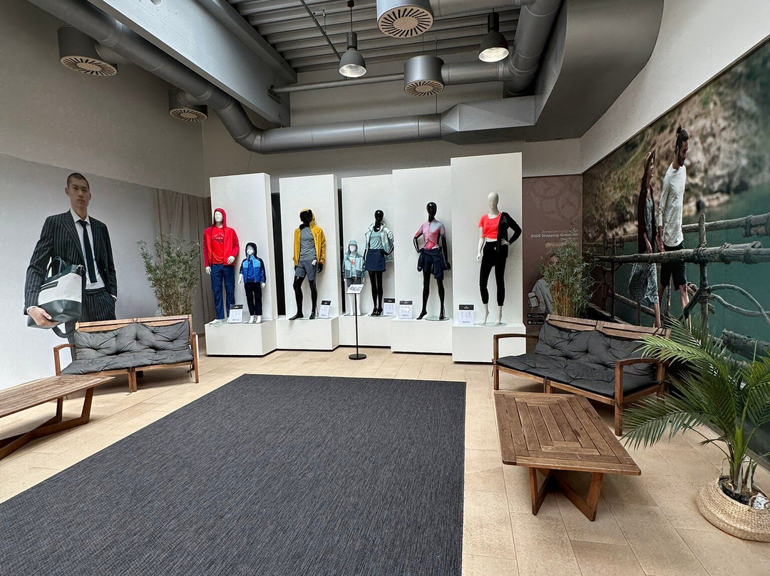 Fashion Outlet Parndorf-旁村必去景点