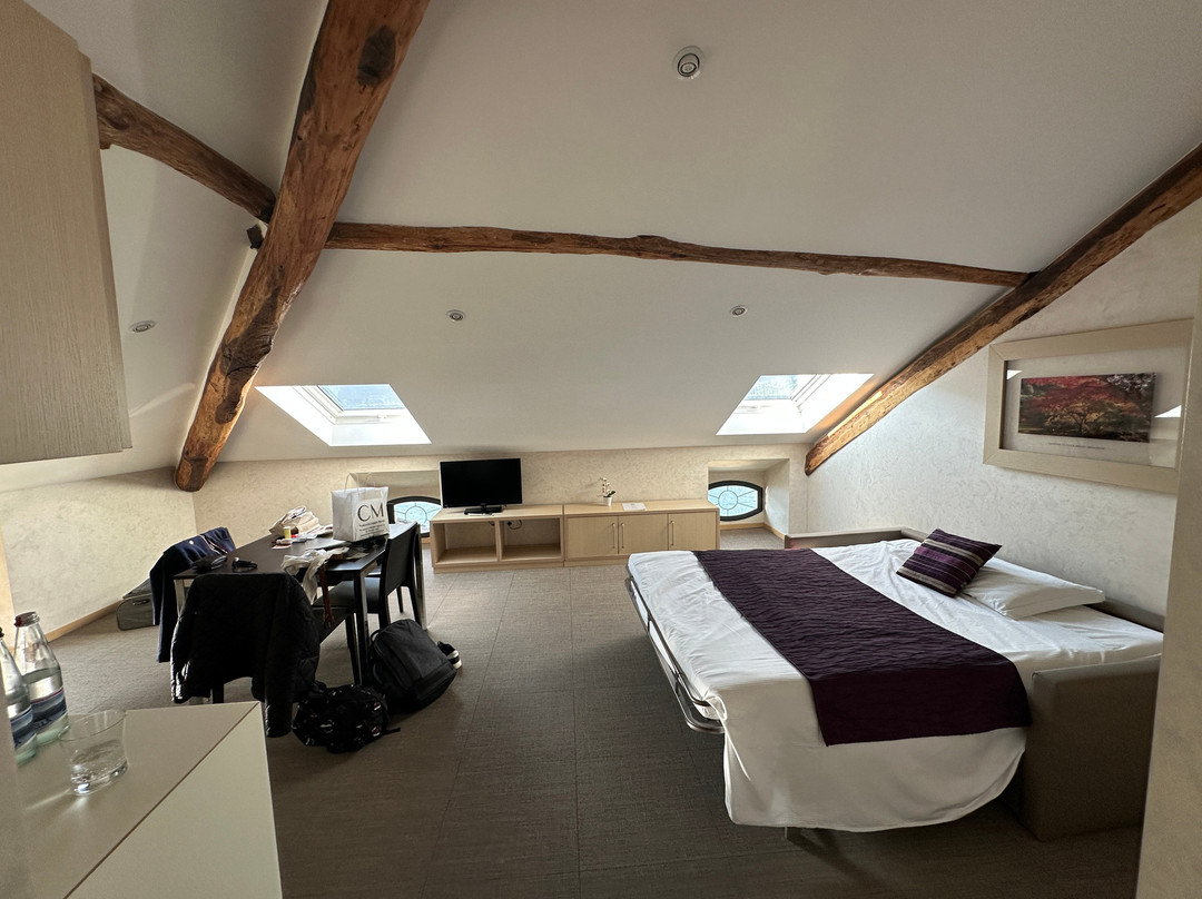 Hotel Helvetia主图