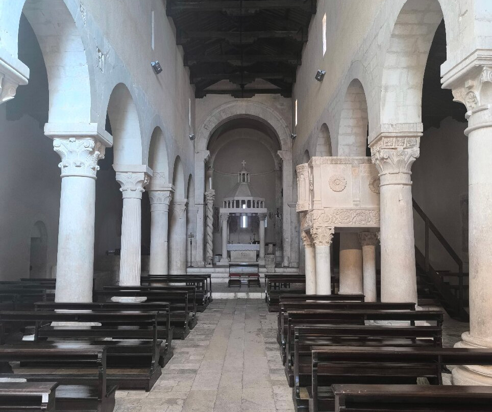 Abbazia di Santa Maria Assunta-Bominaco必去景点