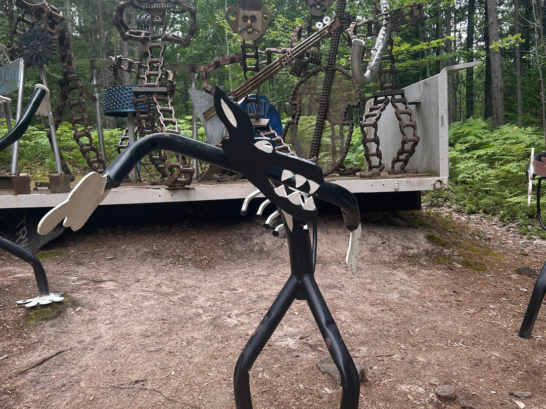 Lakenenland Sculpture Park-Marquette必去景点