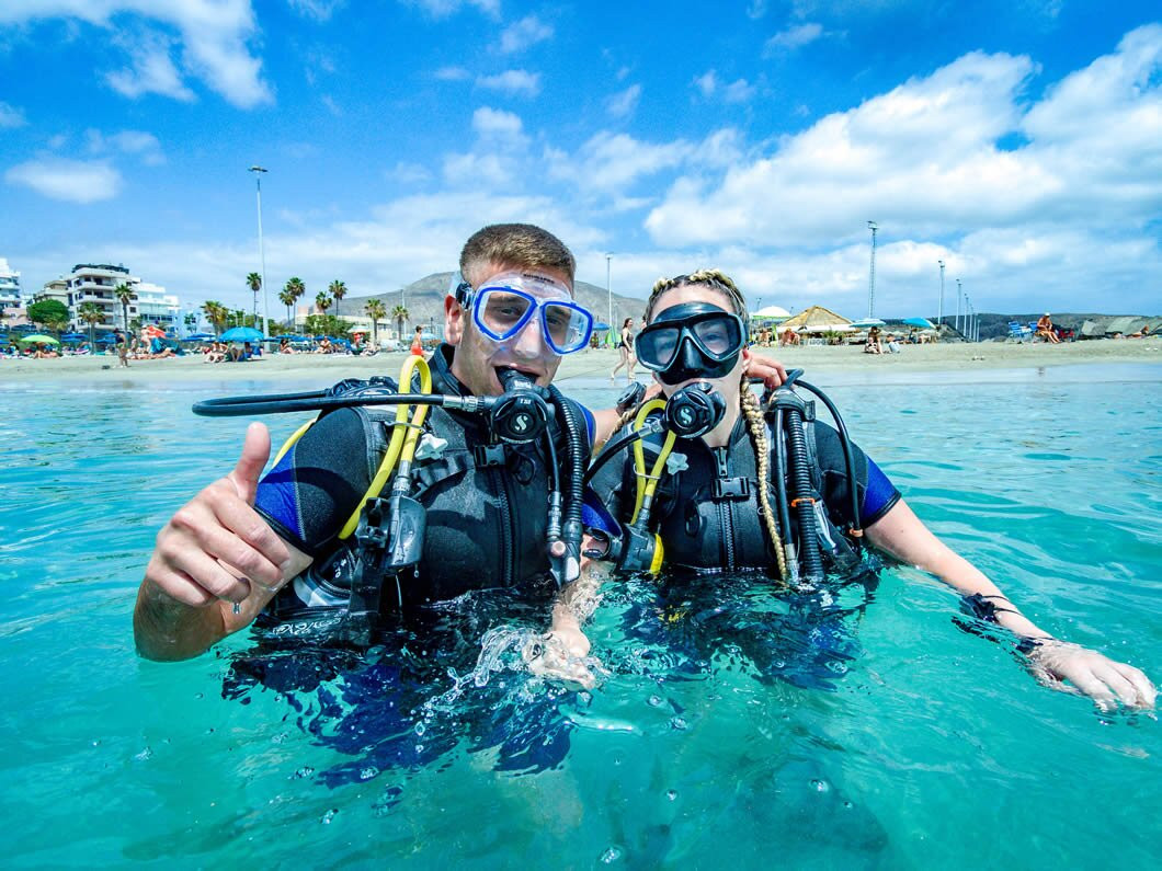 Aquarius Dive Center-阿罗纳必去景点