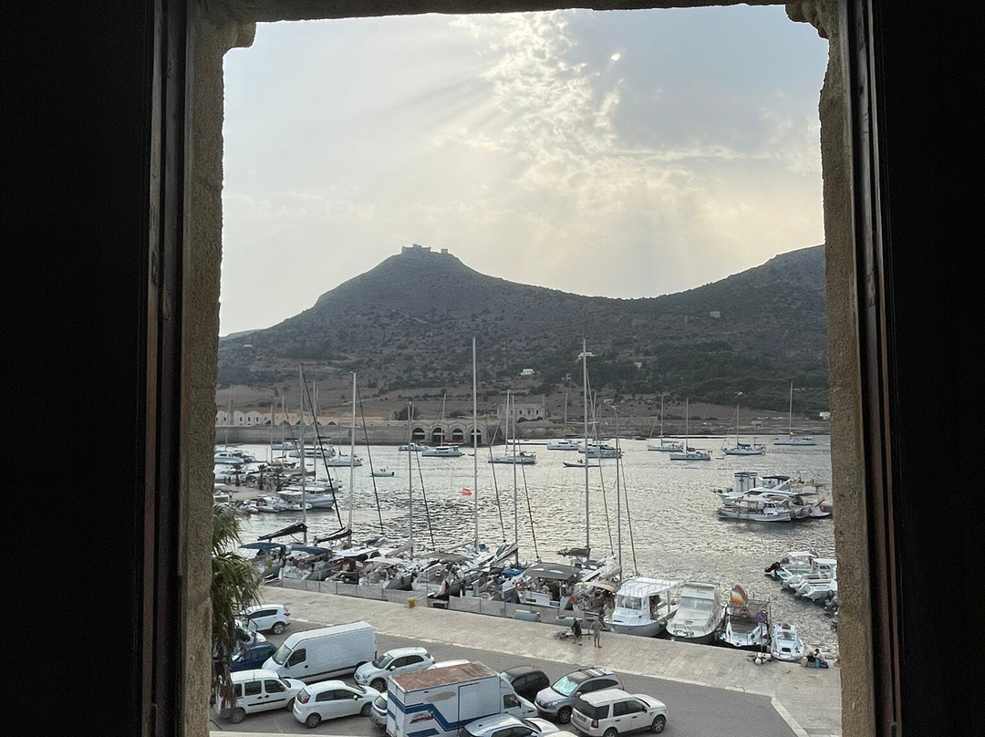 Palazzo Florio-法维格纳纳必去景点
