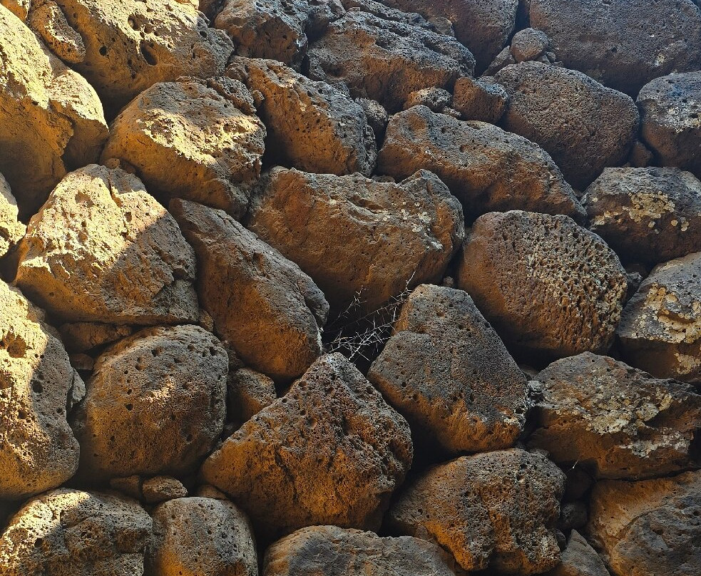 Nuraghe Losa-Abbasanta必去景点