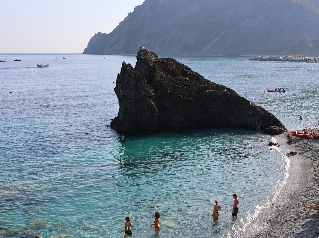Spiaggia di Fegina-滨海蒙特罗梭必去景点