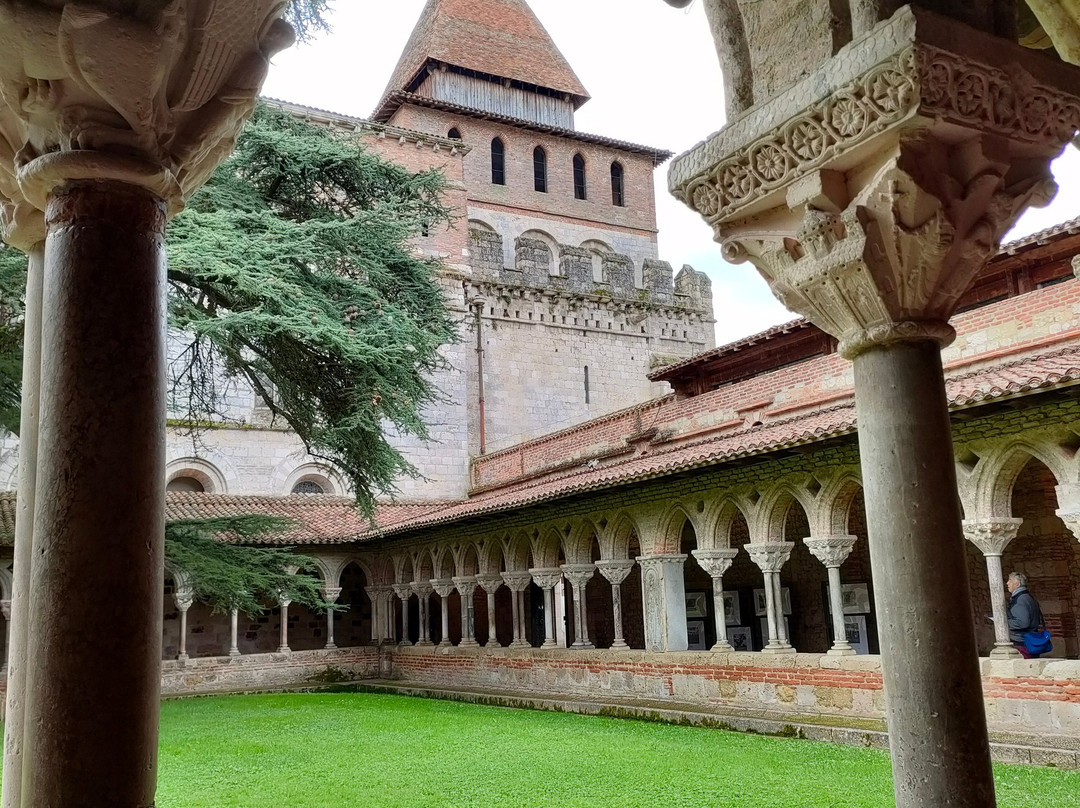 Abbaye Saint Pierre-Moissac必去景点