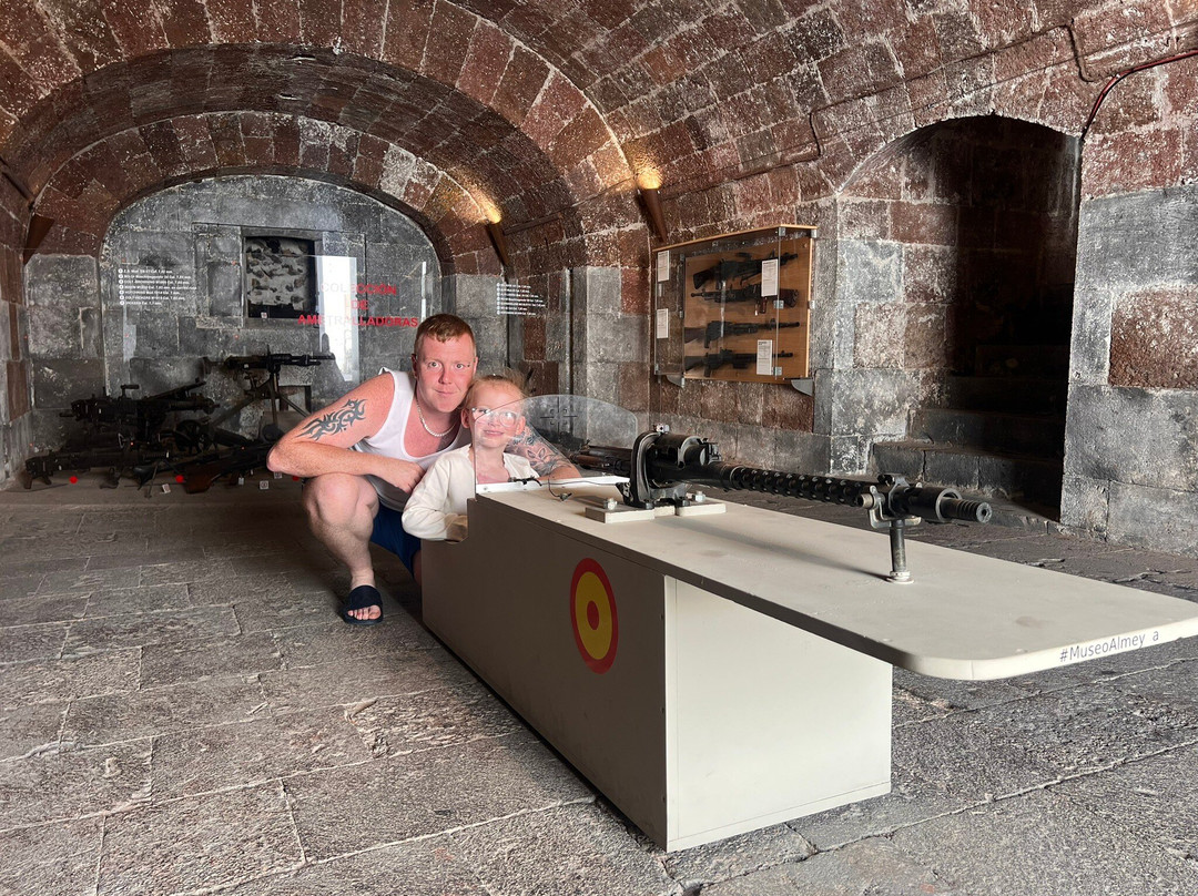 Museo Historico Militar de Canarias-圣克鲁斯-德特内里费必去景点
