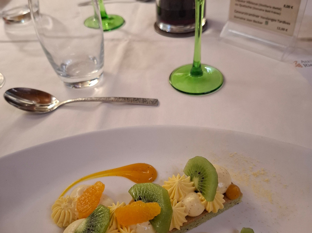 奥雷斯林酒店主图