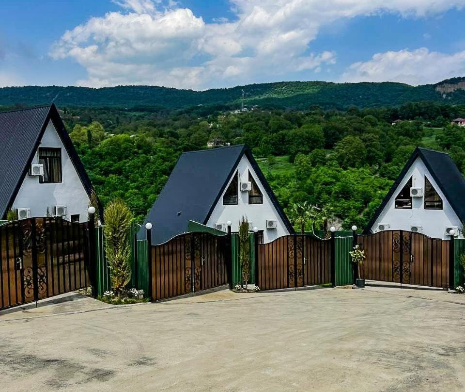 Guba Hillside Chalet