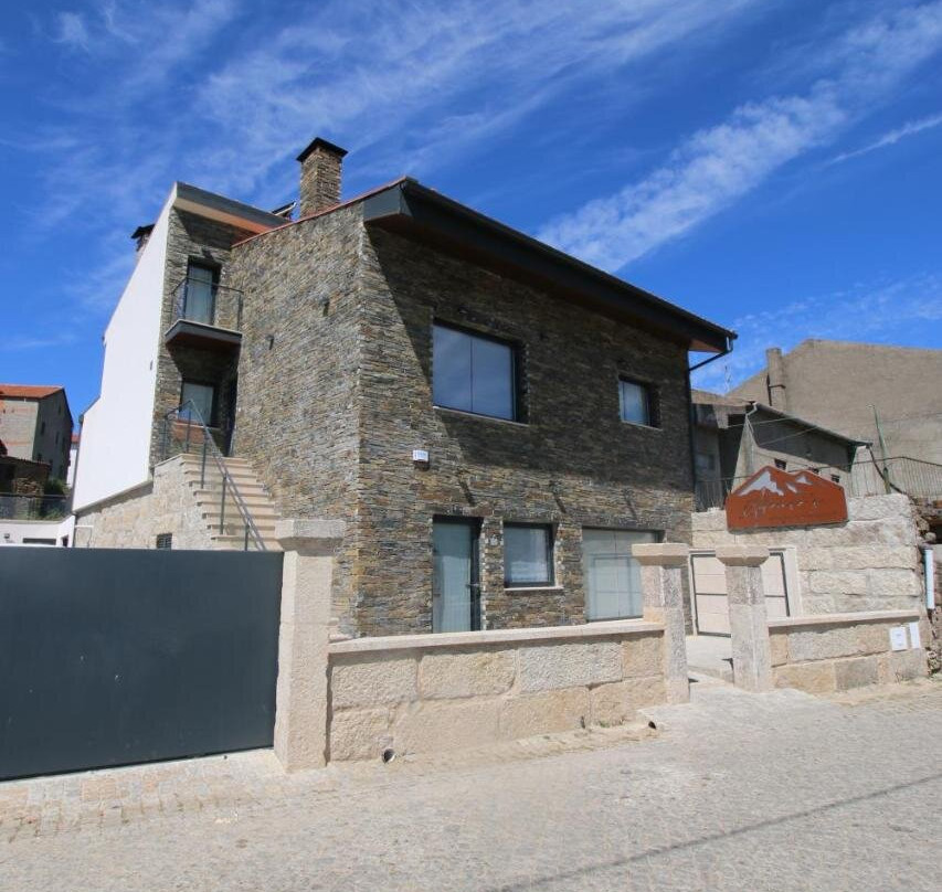 Afonsos House & Rooms