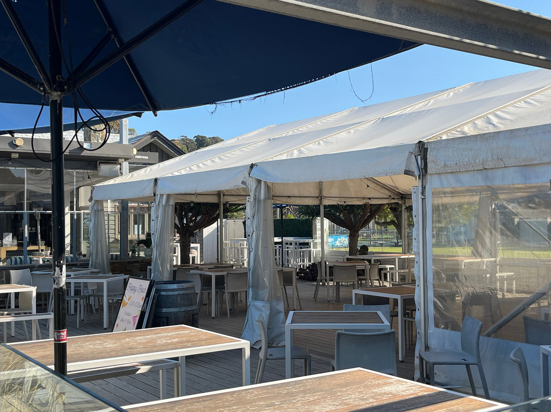 Alymra Restruant & Bar Lorne