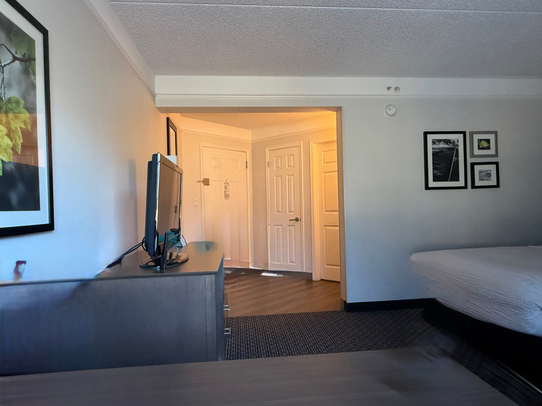 La Quinta Inn & Suites by Wyndham Shreveport Airport主图