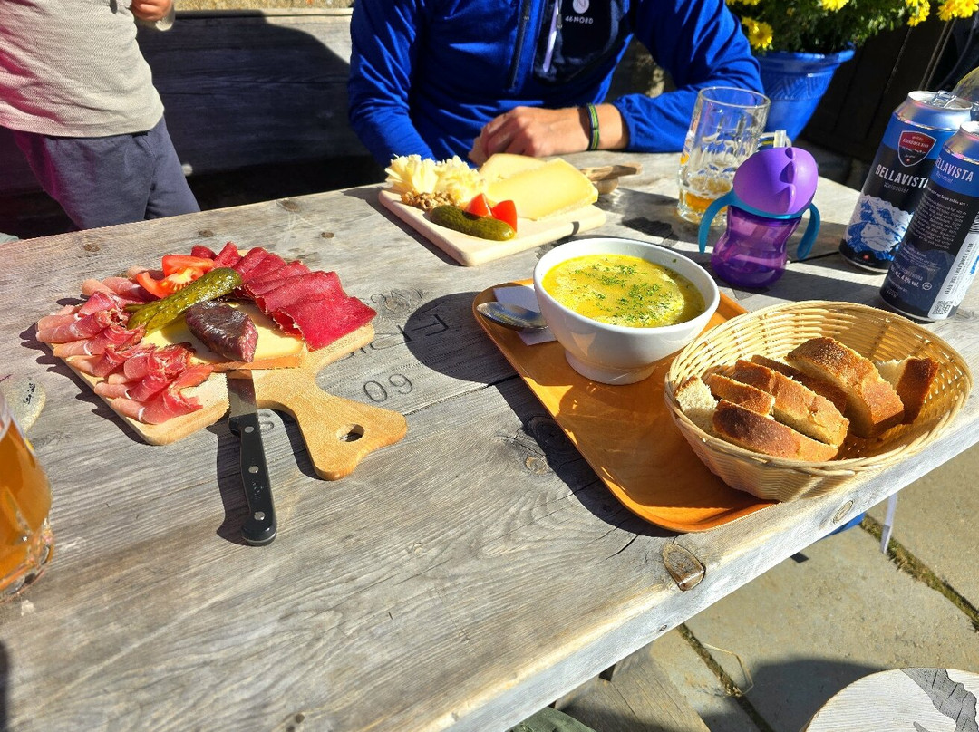 Madulain旅游景点-Segantinihütte