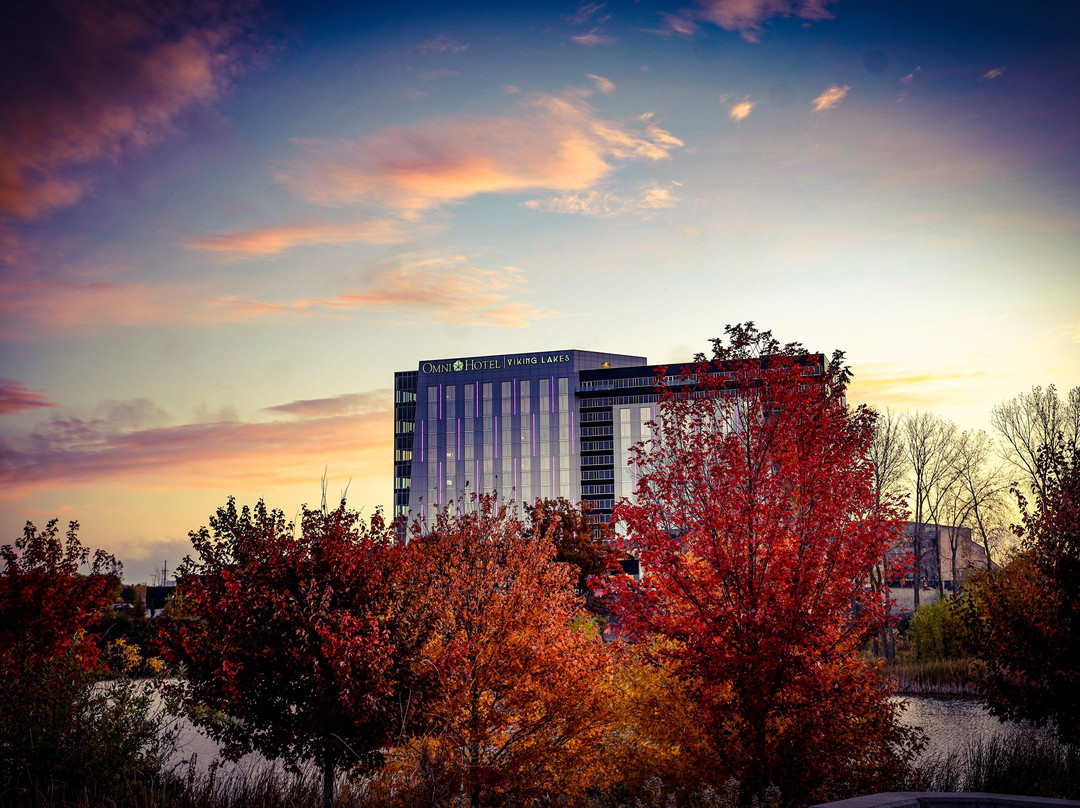 Omni Viking Lakes Hotel主图