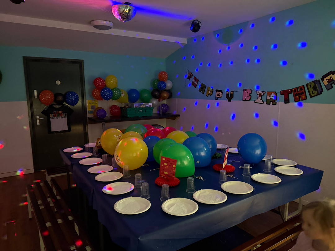 Jumpin Fun Inflatable Park Cheltenham-切尔滕纳姆必去景点