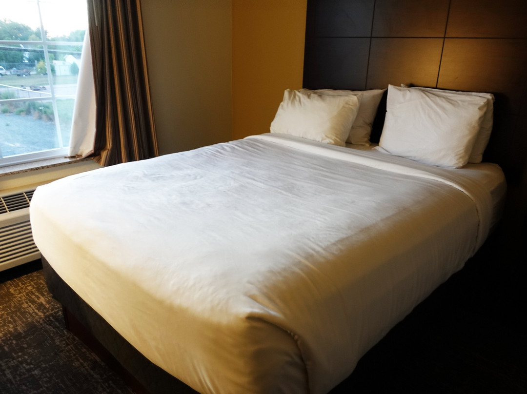 Cobblestone Hotel and Suites - Torrington主图