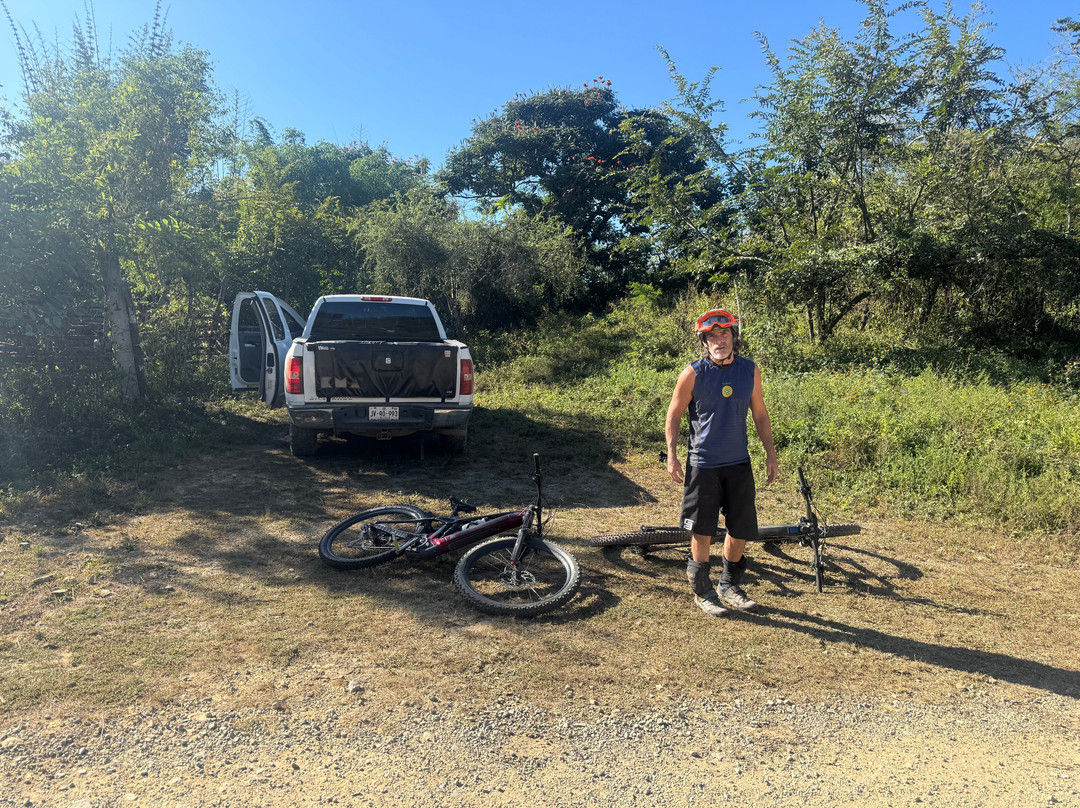 Eco Ride Mountain Bike & Hiking Tours-瓦拉塔港必去景点