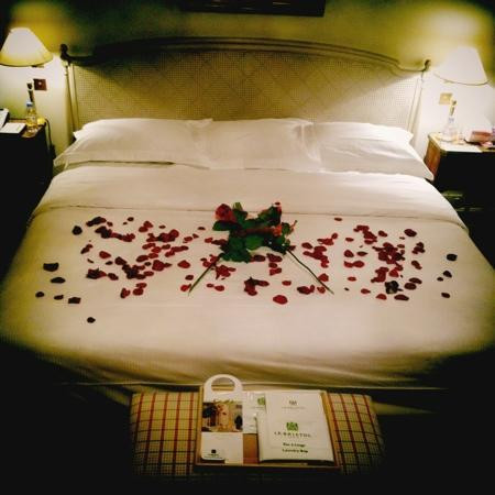 巴黎勒布里斯托酒店主图