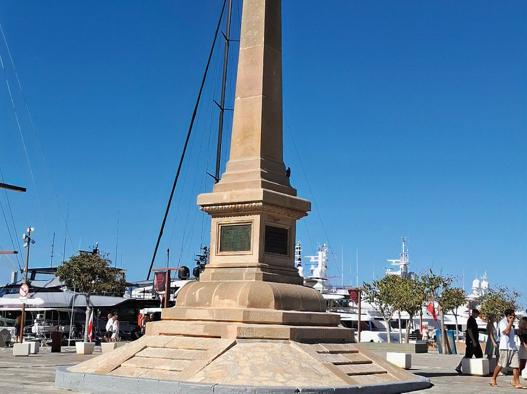 Monumento A Los Corsarios-伊维萨城区必去景点